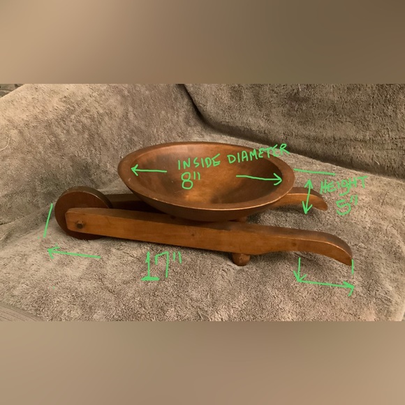 USA SMALL WOODEN WHEEL BARREL & BOWL - Picture 9 of 9